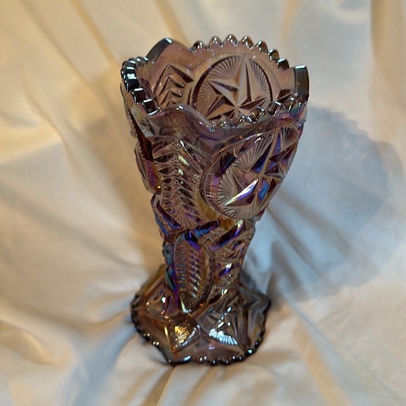 Vintage L. E. Smith Nortec Ohio Star Carnival Iridescent Amethyst Glass Vase 9" - Picture 2 of 10